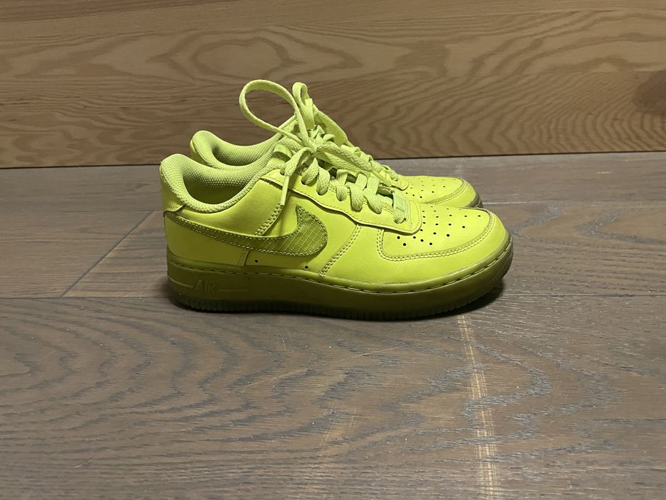 кросівки nike air force салатові (37р)