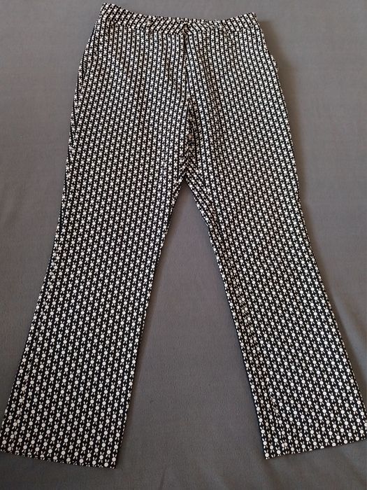 Spodnie wzorzyste 38