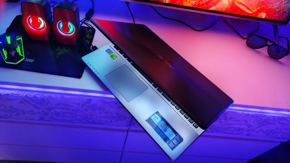 Игровой Asus 15 в отличном состоянии