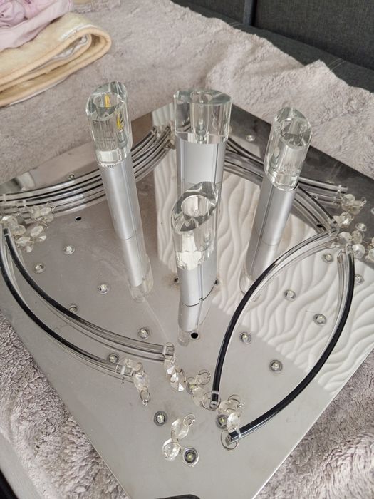 Люстра с геологеновыми лампочками