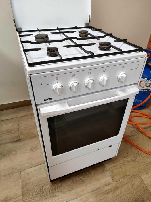 Kuchenka gazowa z piekarnikiem gazowym