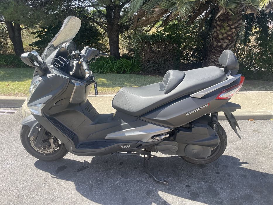 Scooter Sym GTS 125i