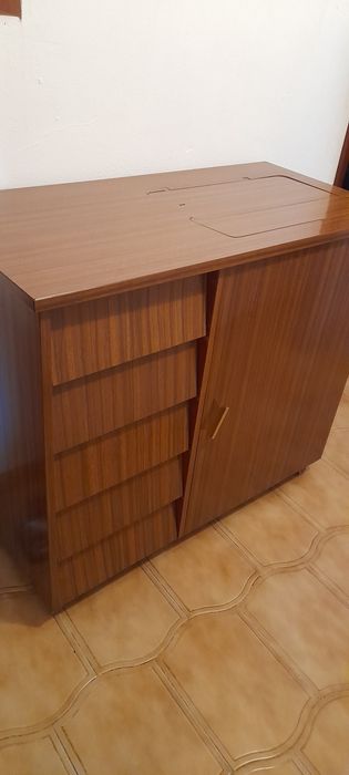 Máquina de costura eléctrica Bernina