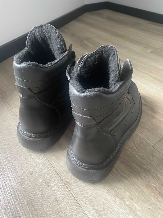 nowe skórzane, ocieplane buty zimowe męskie r. 41 / 42