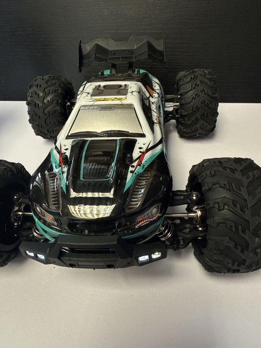 Remote-Controlled Car512765845989632001