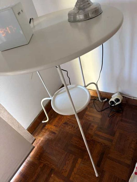 Mesita de apoyo Lindved Ikea