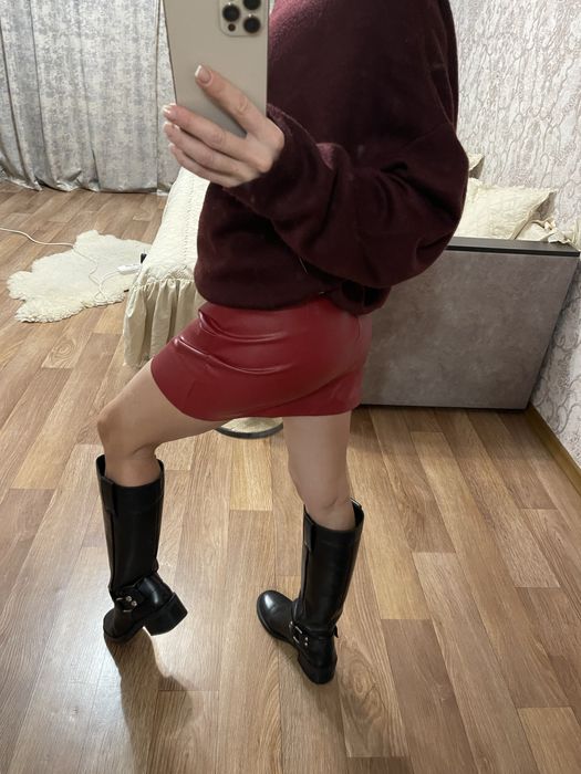 Кожаная стильная юбка