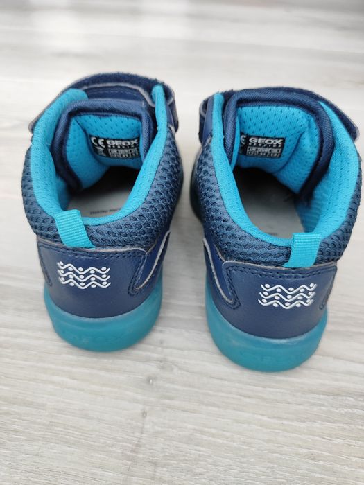 Botas/Sapatilhas GEOX - Tam. 31
Em perfeito estado!