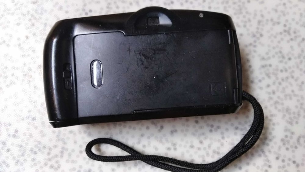 Maquina Fotográfica Kodak Star 575, carregador Sony BC - CSGE