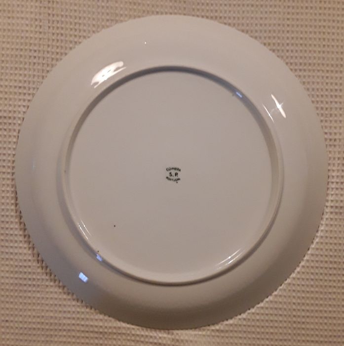 Prato grande em porcelana S. P. Coimbra - Folhas de Outono