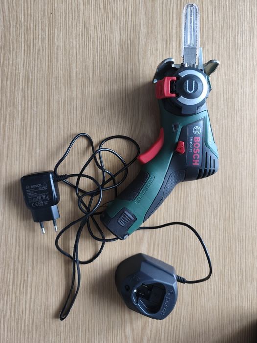 Piła akumulatorowa BOSCH EasyCut12