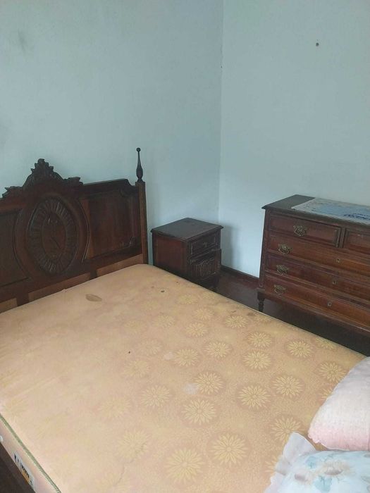 Roupeiro/Cama/Mesas/Cómoda