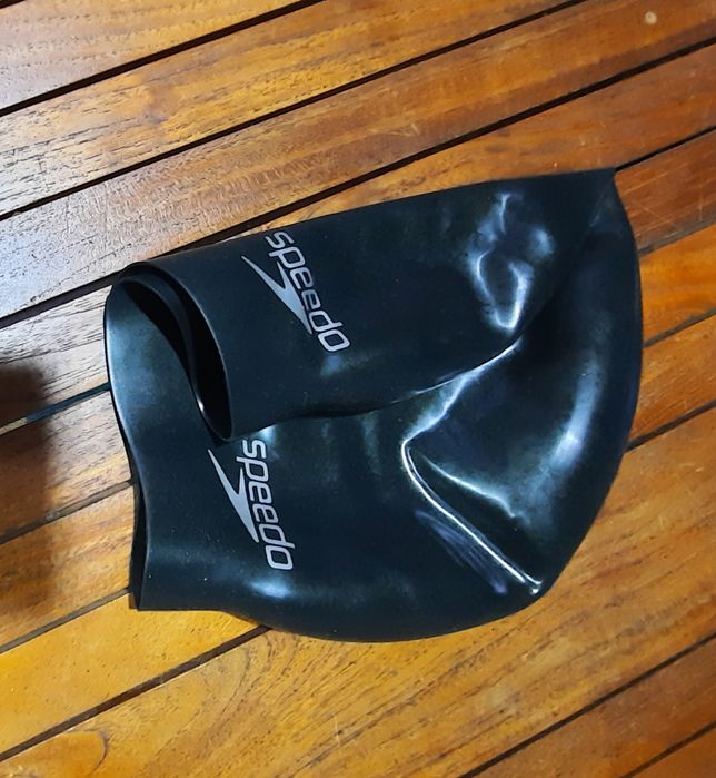 Touca de piscina em silicone