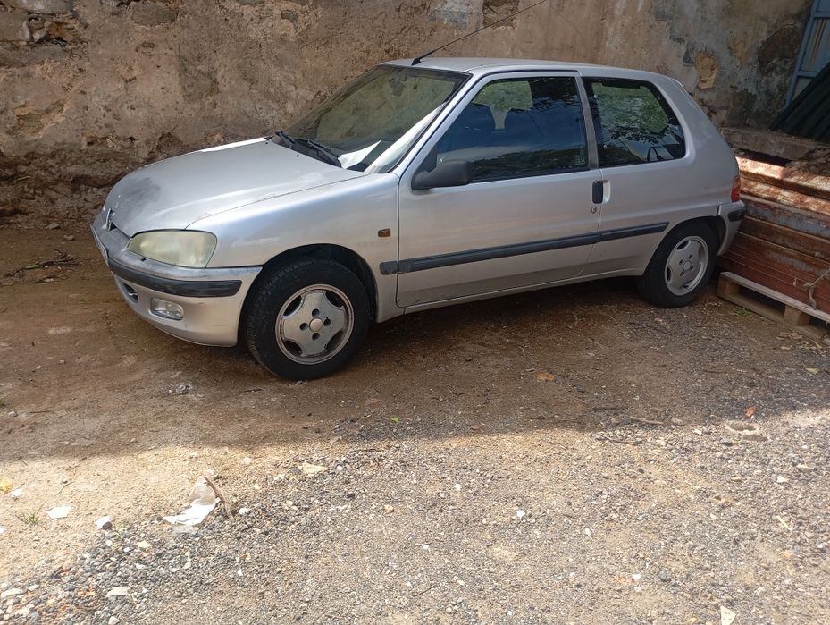 Peugeot 106 1.5 diesel 3 portas 5 lugares