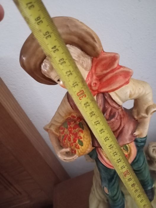 Estatuetas/figuras de cerâmica/pintadas à mão