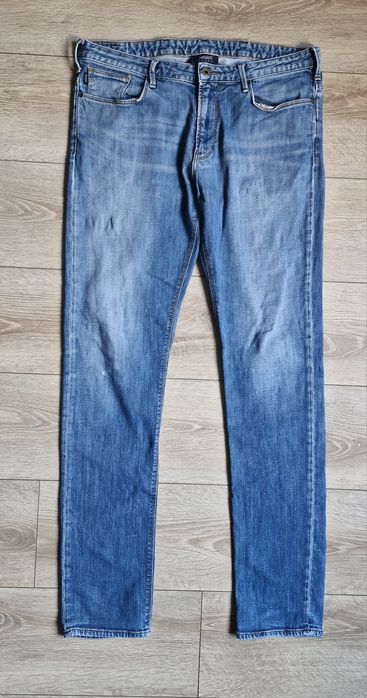 Spodnie * Jeansy  * Armani  * 32/32