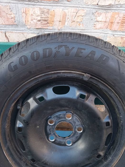 Продам колеса в сборе/шины,диски,колпаки/