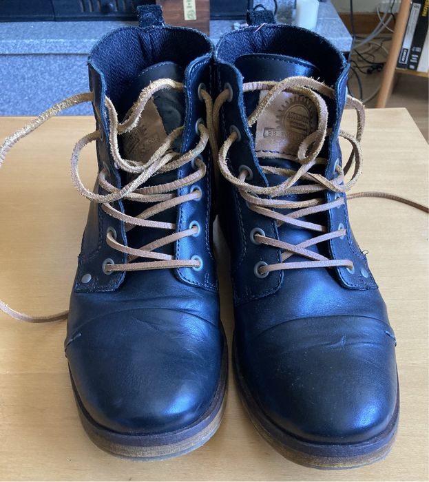 Botas pretas homem