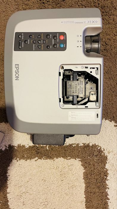 Projektor multimedialny EPSON EMP-600 uszkodzony