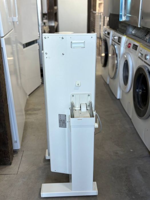 Прасувальна машина Miele B 890