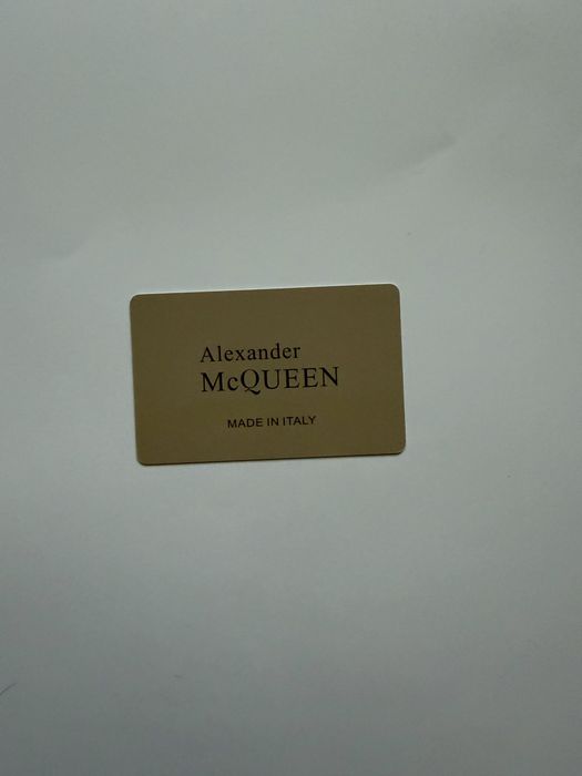 Alexander mcQueen