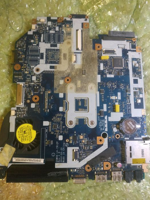 Acer Aspire материнская плата LA-7912P.Цену уточняйте !Матрица Е1-531