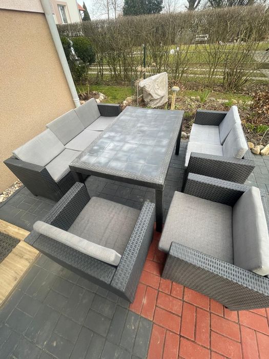 Meble ogrodowe ratanowe