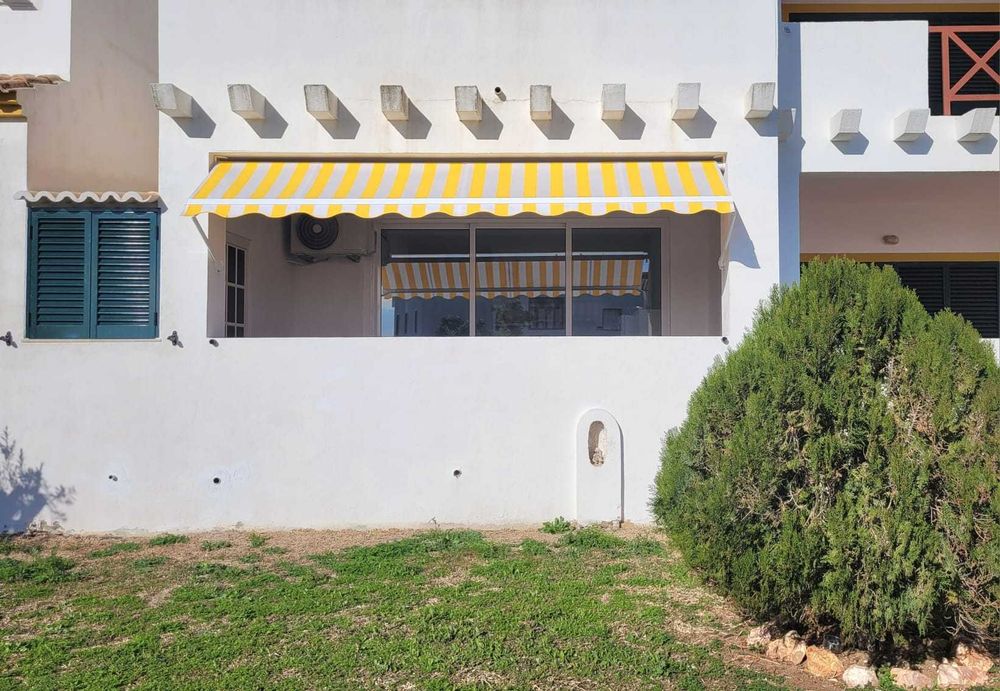 T2 com piscina para férias em Tavira