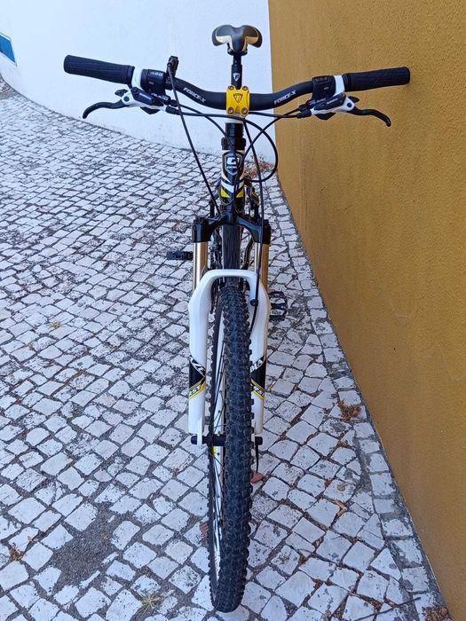 Vendo bicicleta de montanha BH Peak, tamanho-S- 16"