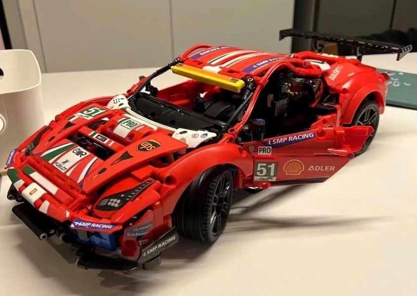 Klocki Lepin Ferrari 488 GTE kompatybilne z 42125