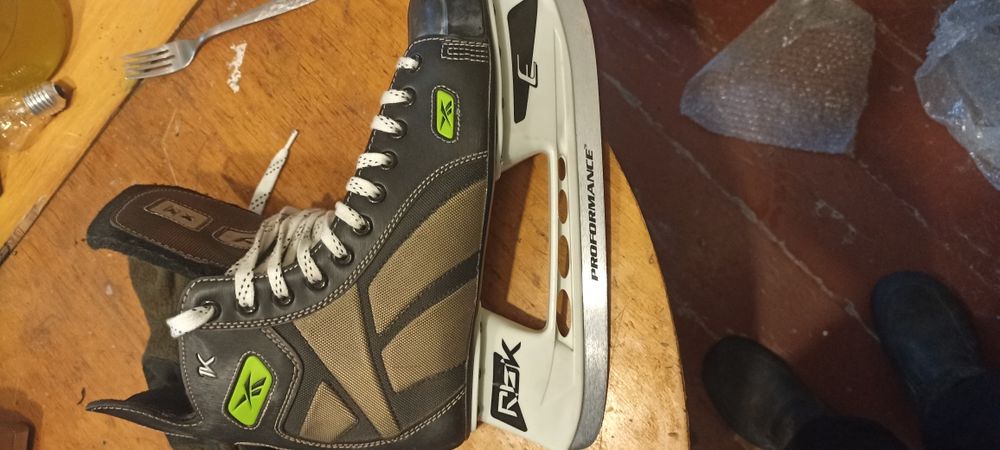 Коньки ковзани різних розмірів   40- 48 размер