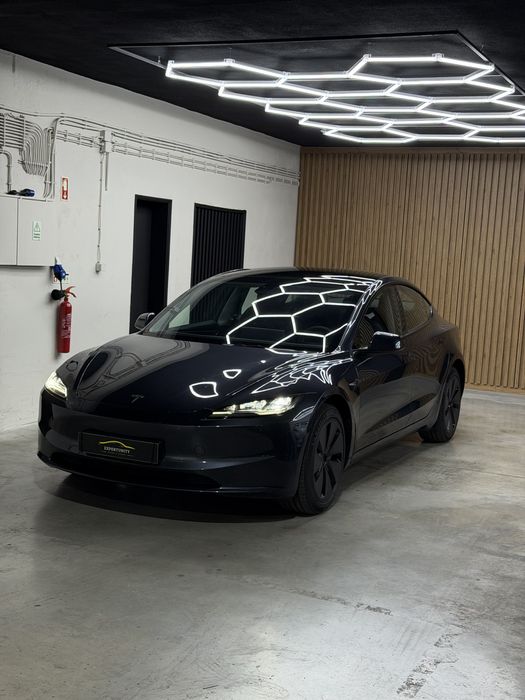 Tesla Model 3 SR Highland