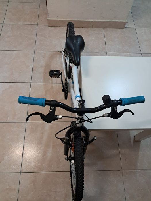 Bicicleta B-twin 20' para crianças entre 6 e 9 anos