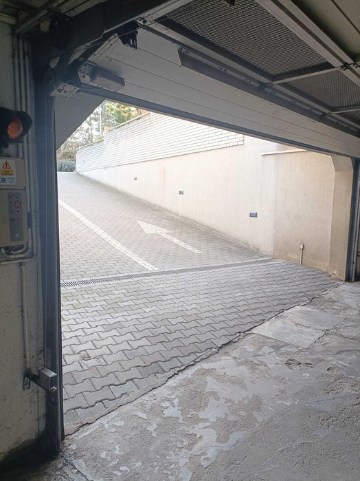 Garaż podziemny, ul. Sieradzka. Tanio