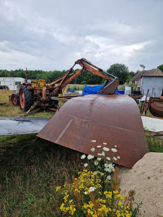 Koparka białoruś Jumz spycharka