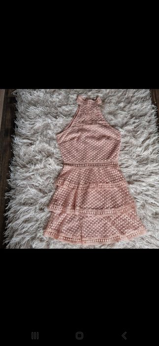 Sukienka ażurowa xs