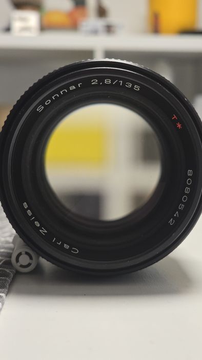 Objetiva Carl Zeiss Sonnar T* 135mm f2.8 (CY) - Adaptador Fuji X