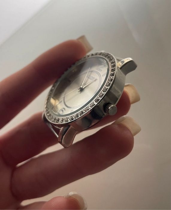 zegarek srebrny z cyrkoniami