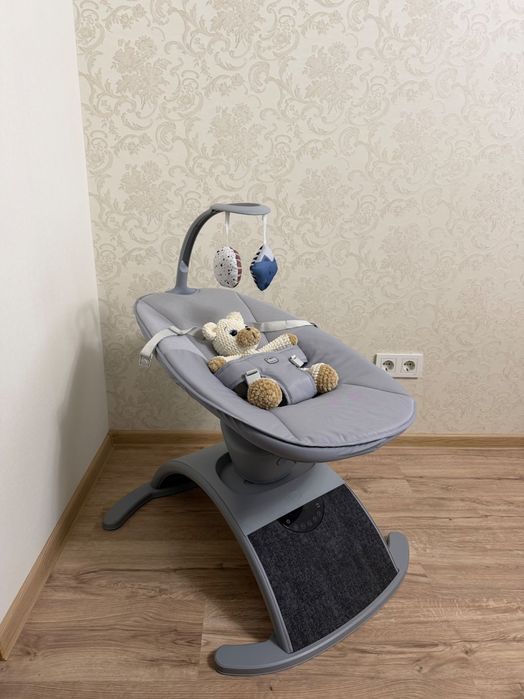 Крісло качалка Chicco :подарунок ходунки штовхалка та коврик для новонароддених.