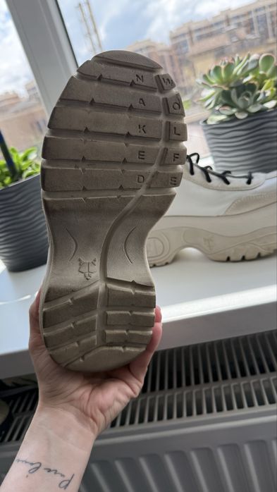 Кросівки Naked Wolfe 37