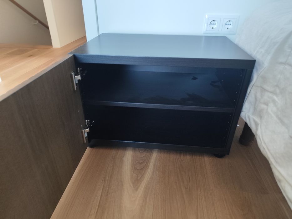 Mesa de cabeceira - Móvel de Apoio com prateleir - Largura 60 Cms - Altura 41 Cms - Profundidade 41 Cms