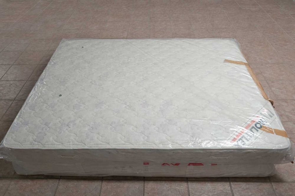 Quarto em carvalho maciço – cama + mesas | colchão e espelhos OFERTA