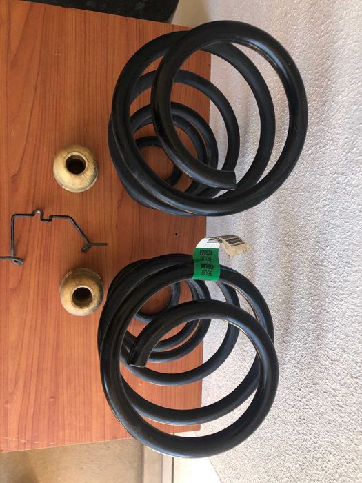 4 molas originais Jeep Wrangler JK (modelo 200cv)