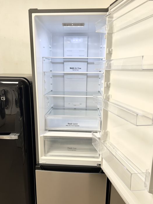 Холодильник LG GBH22HSADH новый