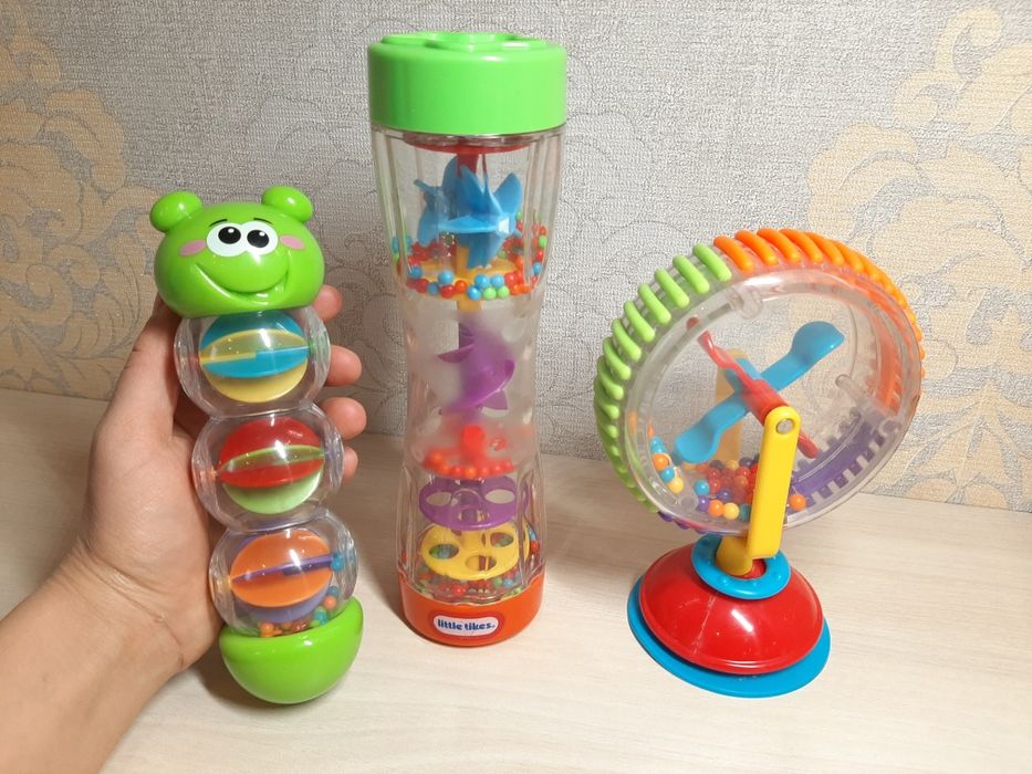 Іграшки для найменших, розвиваючі