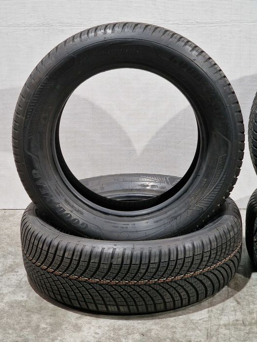 [Como Novos] 4 Pneus 215/60R17 GOODYEAR