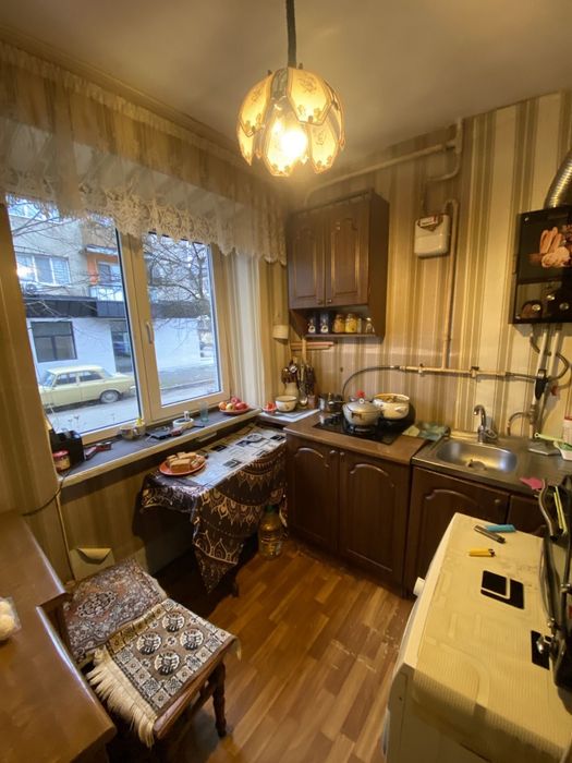 Продається квартира поруч з центром, проспектом Свободи
