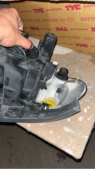 Ótica direita frente BMW e46 XENON