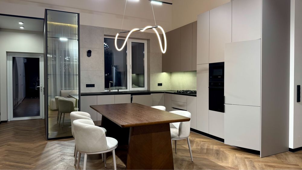 Продаж котеджу з Авторським ремонтом