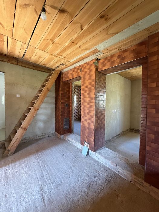 Продам  мальовничий будинок в с. Підгірці